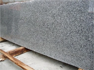 G640 Graniitti puolilaatta