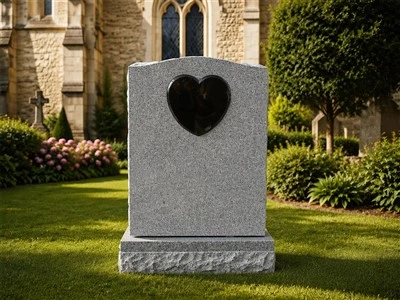 Love Heart Hautakivi